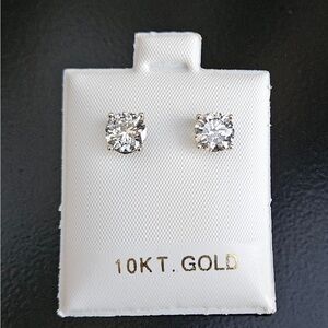 10KT Gold lab Diamond Stud Earrings 2.04CT